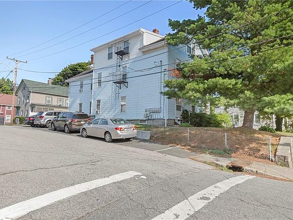 4th image of 251 High St