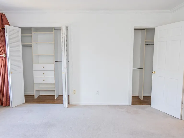 817 Botetourt Gdns — Photo 19