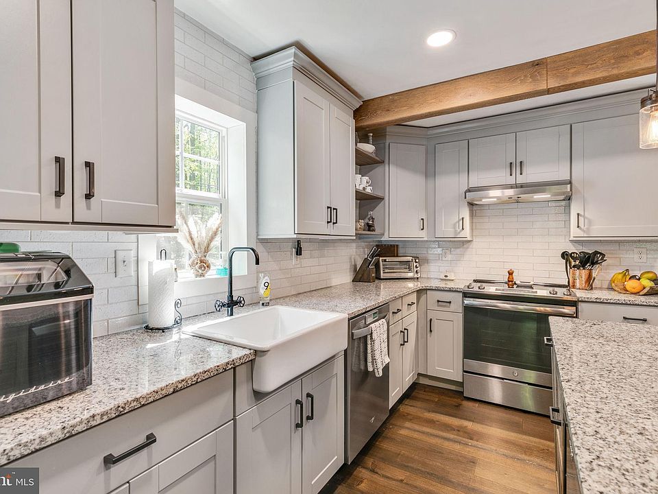 1358 Reed Ln, Kintnersville, PA 18930 Zillow