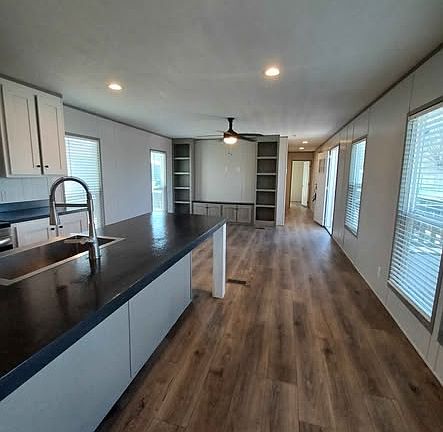 3rd image of 517 Town View Dr #517