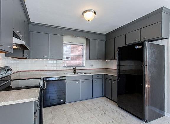 2nd image of 5424 Park Ave