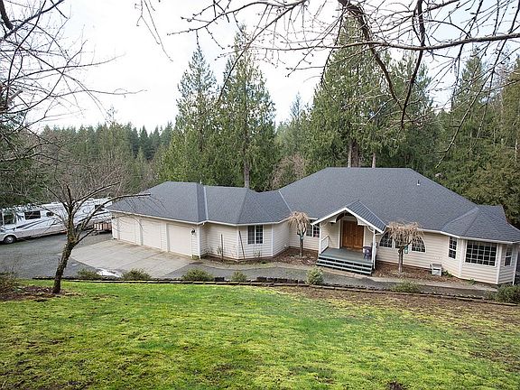 2nd image of 23008 NE Schauer Dr