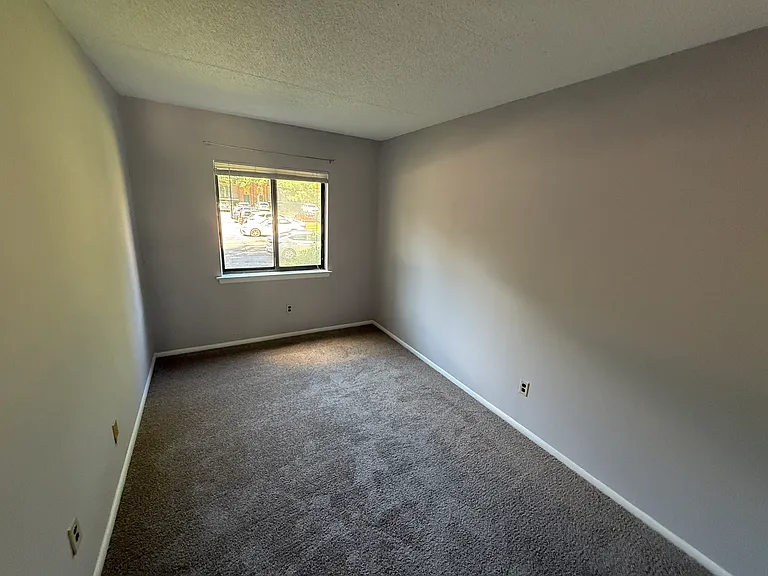 802 Putnam Blvd — Photo 6