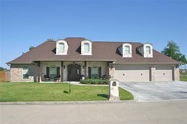 1st image of 8185 Country Ln