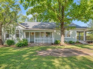 708 E Pine St, Edgewood, TX 75117