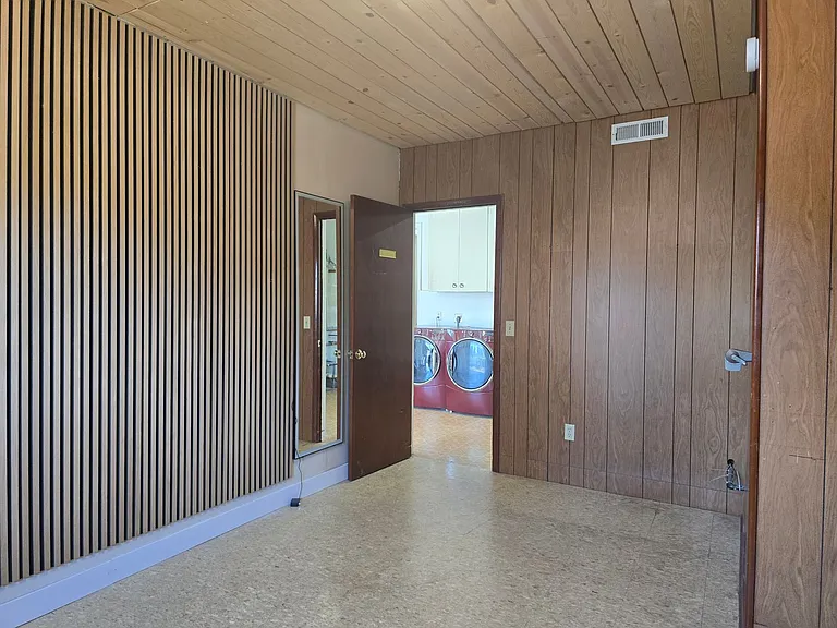 1012 N Villard St — Photo 34