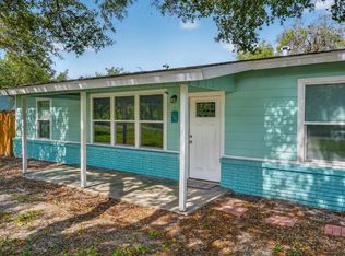 321 Donnie Dr, Rockport, TX 78382