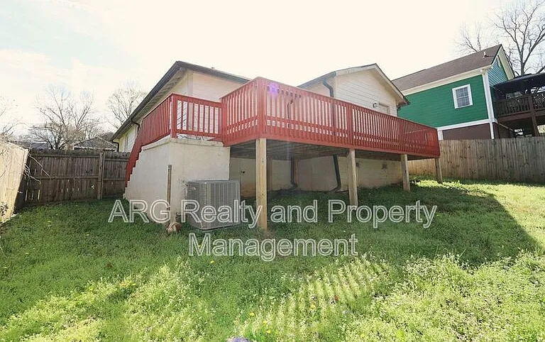 1095 Ira St SW — Photo 7