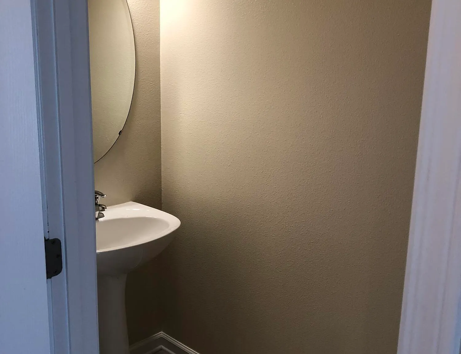 3 bed, 2.5 bath, 1456 sqft, $1,795 — Photo 4