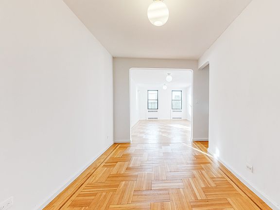 3rd image of 200 Haven Ave #41