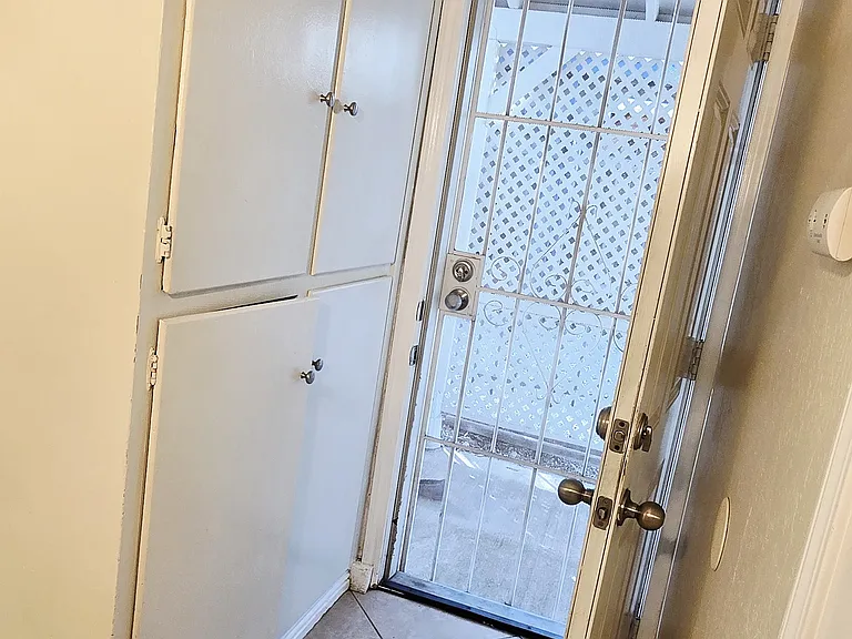 620 23rd St #B — Photo 16