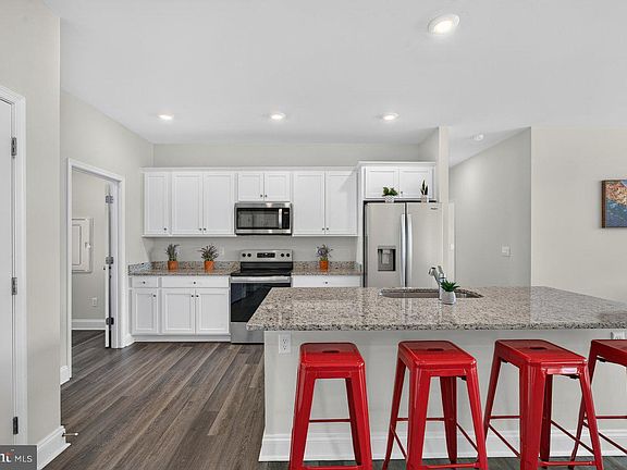5th image of 14596 Beatty Dr