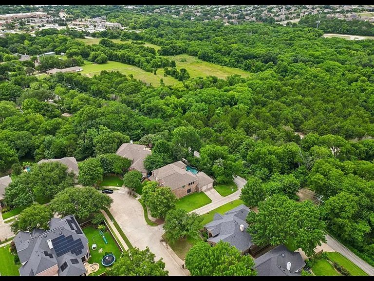1760 Wind Hill Rd — Photo 37