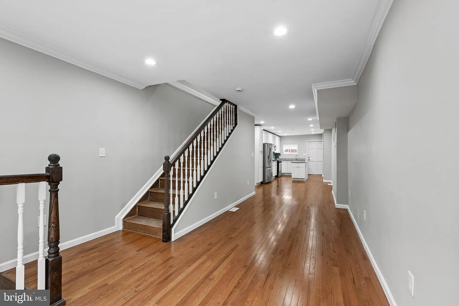 311 S Mount St photo 1