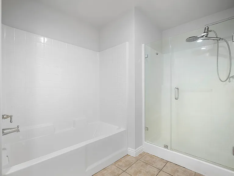 6800 Corbin Ave #106 — Photo 20