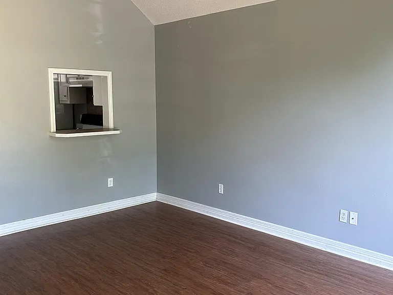 1309 W Kentucky Ave — Photo 14