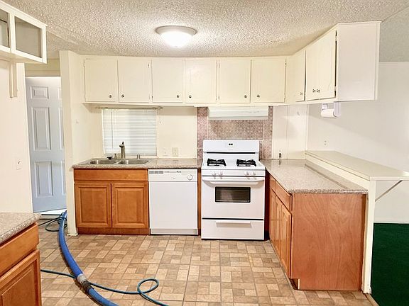 4th image of 32787 Morrison Pl