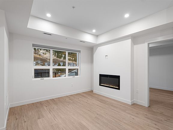 4th image of 1844 Quappelle Blvd #308