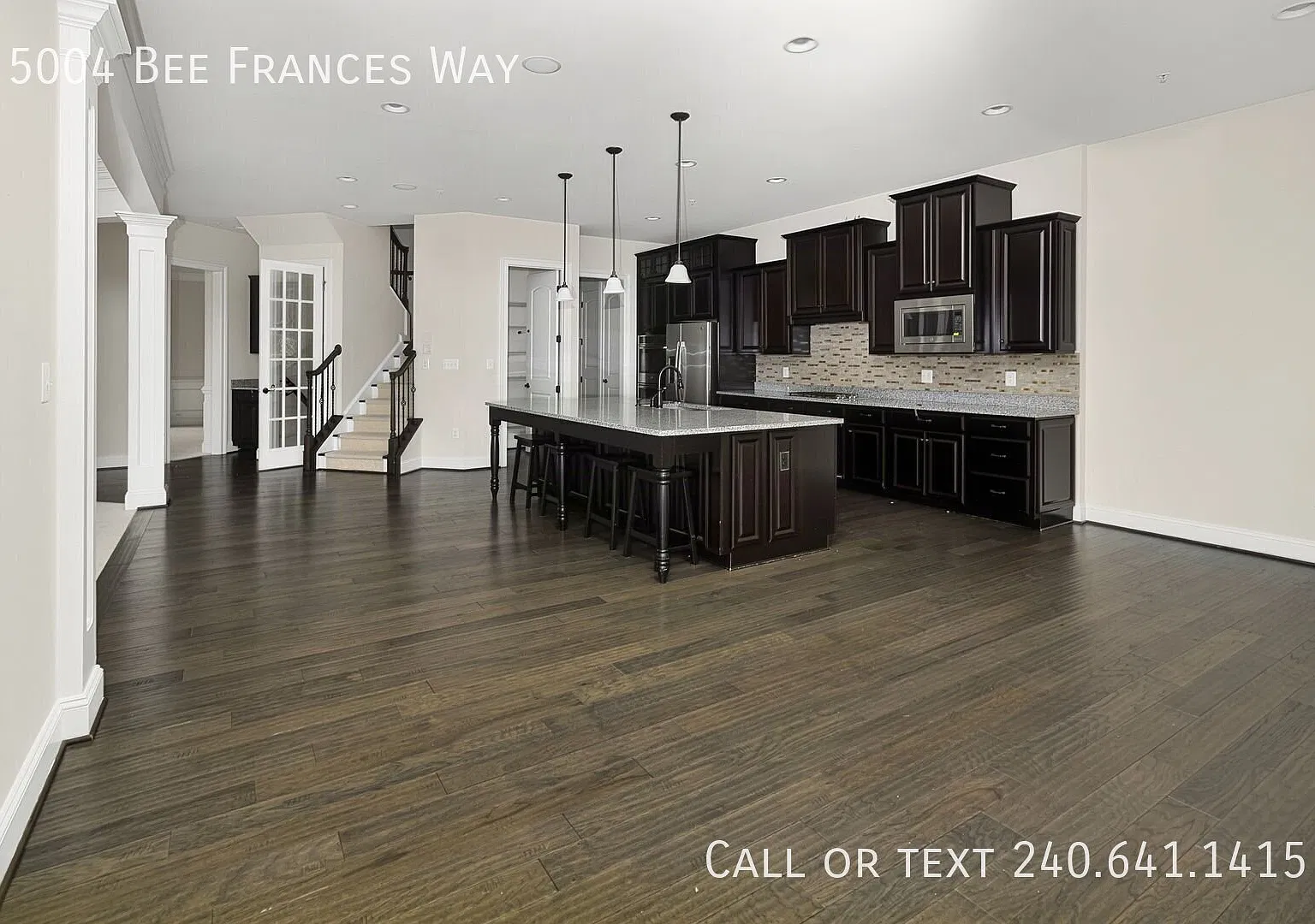 Beautiful 6 BR/5.5 BA Single-Family Home in Clarksville! — Photo 4