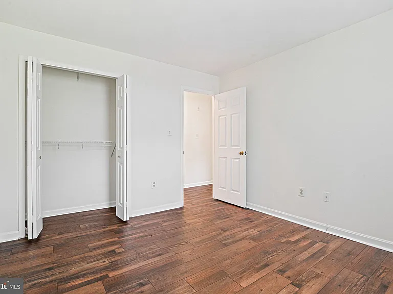 2885 Kelly Sq — Photo 12