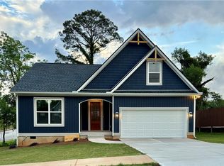 603 Depot St, Seneca, SC 29678