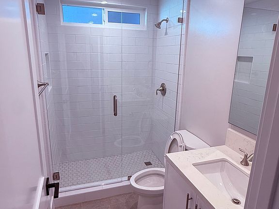3rd image of 3037 Jeffrey Dr #A