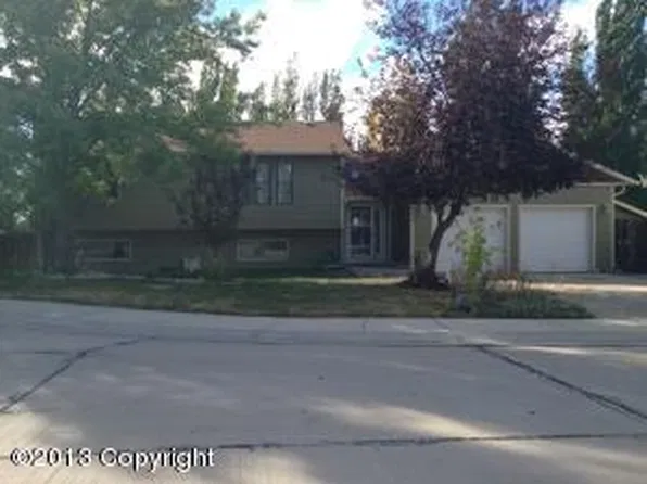 6602 Katrina Ct, Gillette, WY 82718