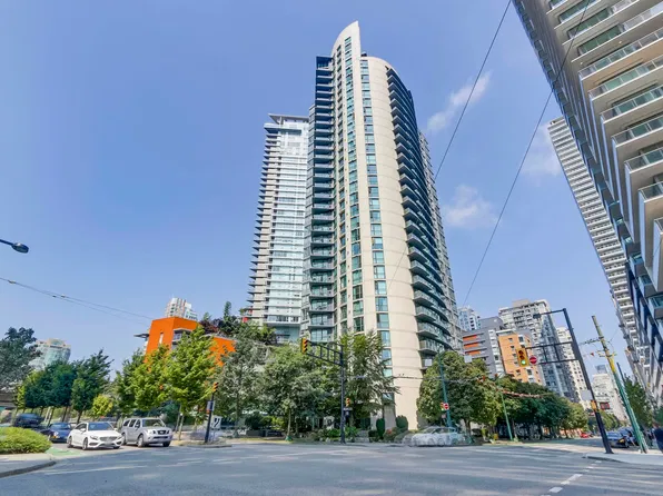 501 Pacific St #2210, Vancouver, BC V6Z 2X6