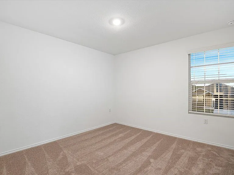 2809 Schwartz Ln — Photo 11