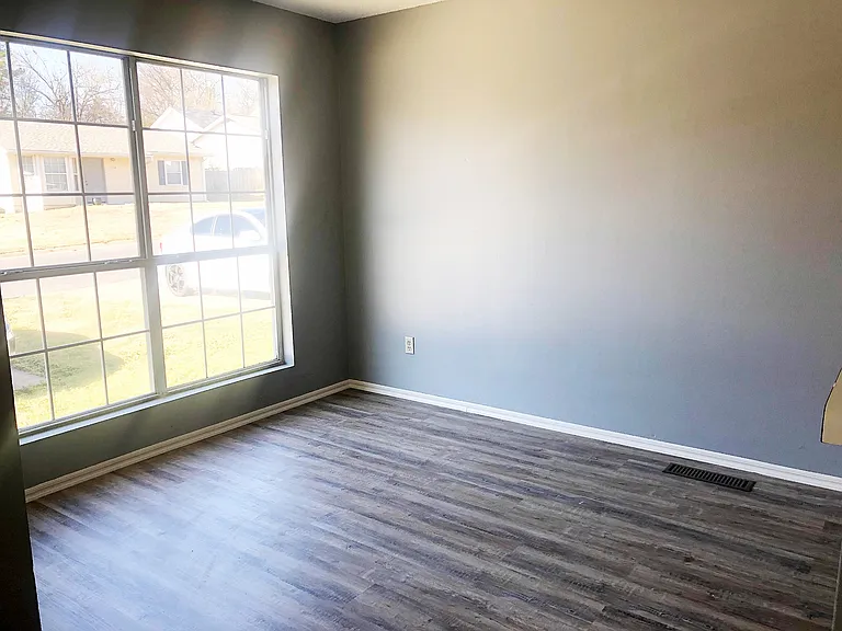 139 Rockyreef Cir — Photo 5