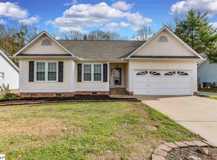 308 Frostberry Ct, Fountain Inn, SC 29644