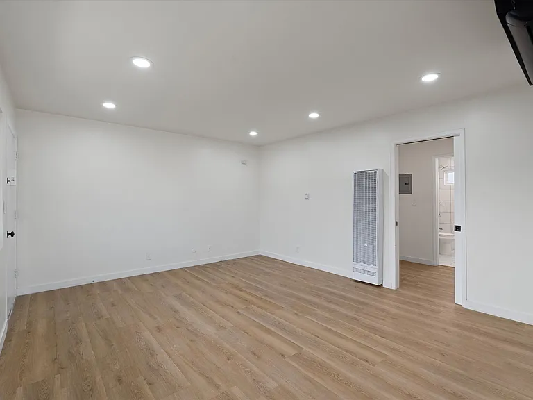 624 Silver Lake Blvd #3 — Photo 5
