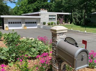 66 Krattiger Ct, West Milford, NJ 07480
