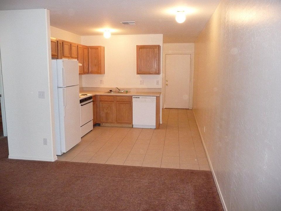 2nd image of 4045 N Montgomery Cir #A