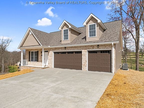 2nd image of 4219 Fairway Dr