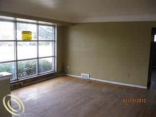 2nd image of 22421 Glendale St