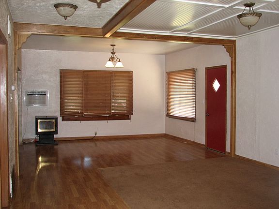 4th image of 411 Sunflower Ave