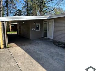 2725 Holiday Hill Dr, Florissant, MO 63033