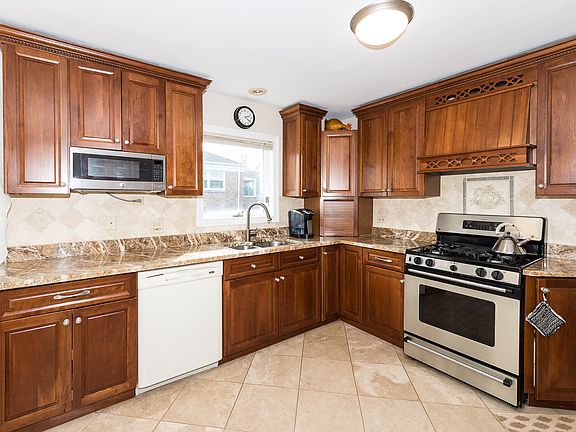 2nd image of 8040 N Oriole Ave