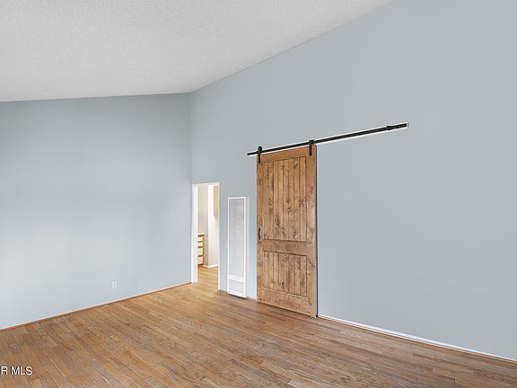 5th image of 31577 Lindero Canyon Rd Unit 18