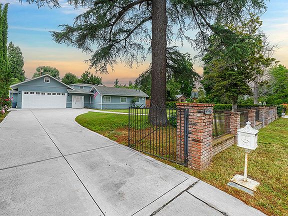 3rd image of 9936 Howland Dr