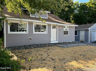 6 Davis Dr, Poestenkill, NY 12140