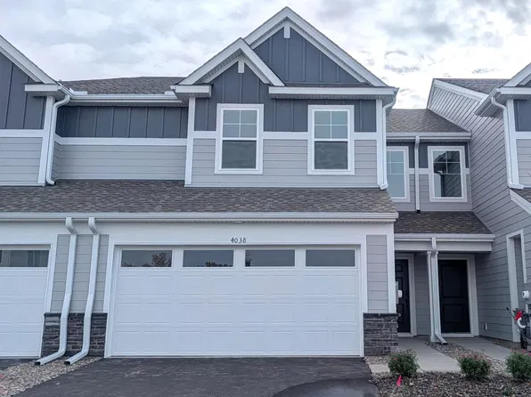 4038 Hayward Ave N, Oakdale, MN 55128