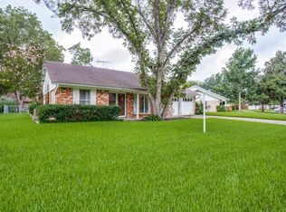 9001 Sirocka Dr, Benbrook, TX 76116