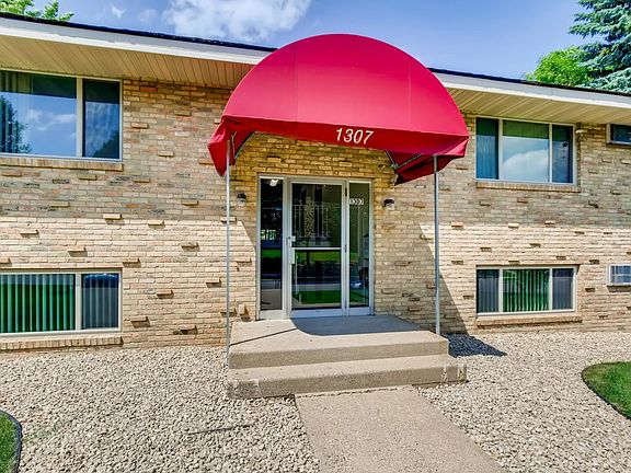 2nd image of 1307 Shakopee Ave E #2B-1Ba-850Sqft