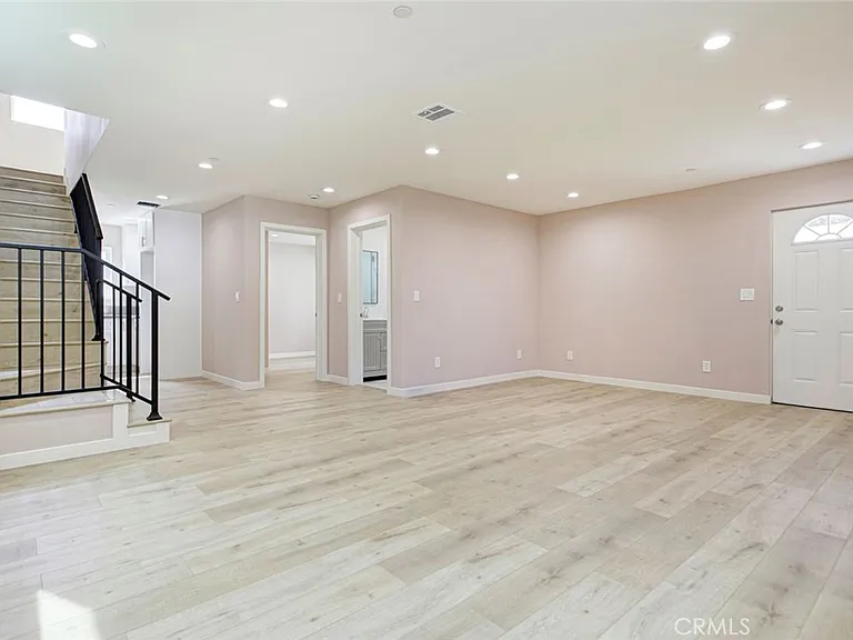 7302 N Firmament Ave — Photo 2