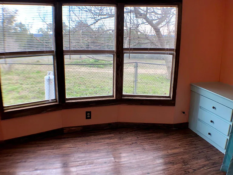 Windows in third bedroom.
