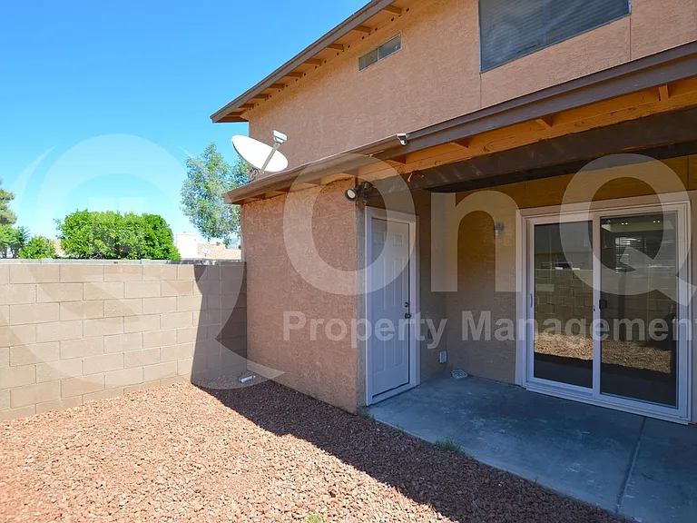 1418 E Knoll Cir #3 — Photo 14