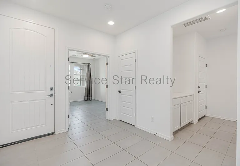 18763 W Rancho Dr — Photo 4