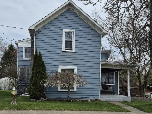540 Water St, Conneaut Lake, PA 16316